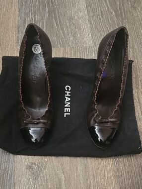 CHANEL Brown Leather Ballet Flats with Black Patent Cap Toe